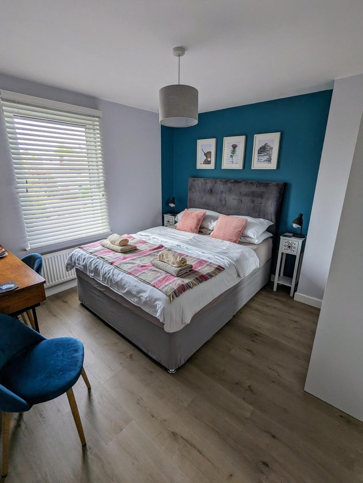 Cosy Guest Room In A Family Home With Free Parking Edimburgo Exterior foto